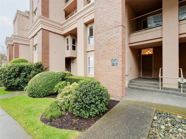 75 Songhees Rd #104, Victoria, BC V9A 7M5