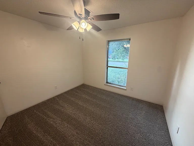 905 E Moore Ave — Photo 8