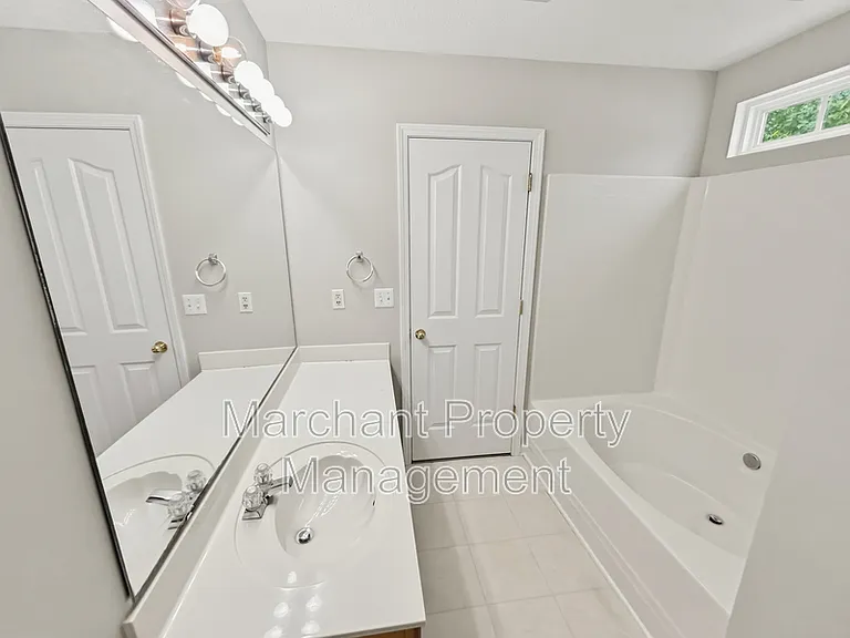 776 Waterbrook Ln — Photo 30