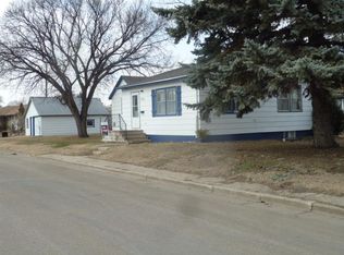 715 12th St SE, Jamestown, ND 58401