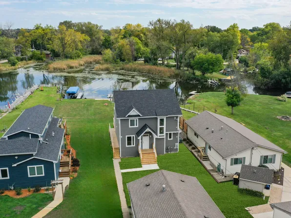 36825 N Lake St, Ingleside, IL 60041