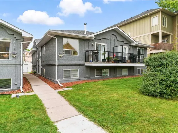 2207 E 28th St SW #2, Calgary, AB T3E 2H5