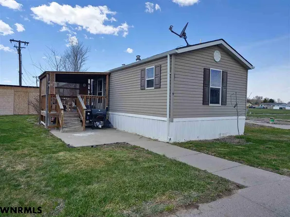9 Birchwood Grv, Gering, NE 69341