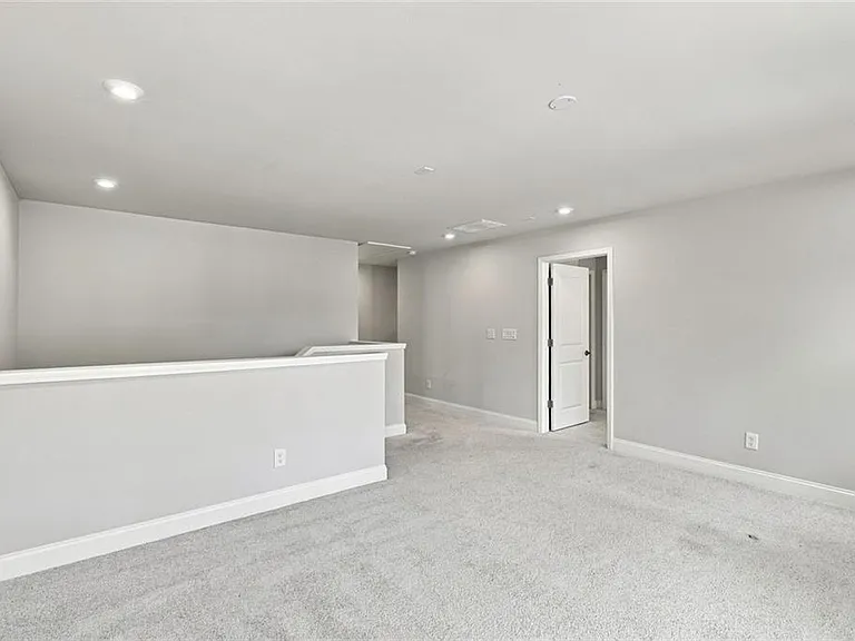 406 Riverclub Rd — Photo 34