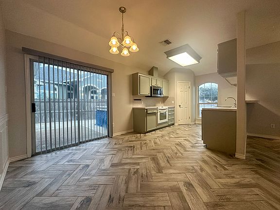 5th image of 14873 Lighthouse Dr