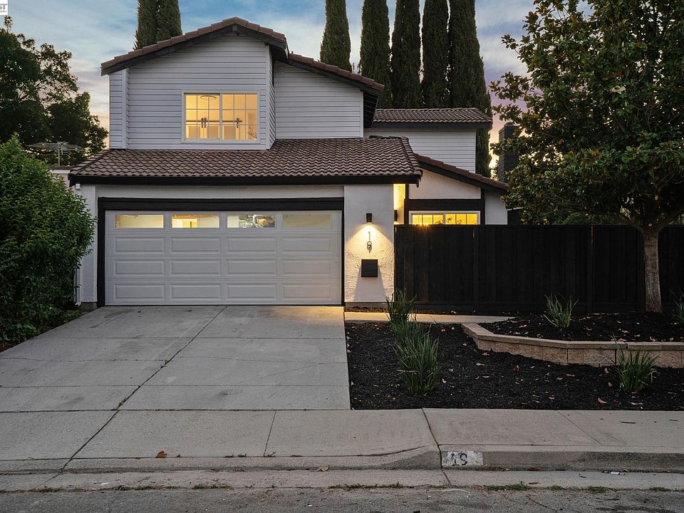 1st image of 19 Southlake Dr