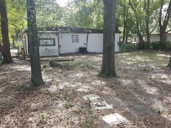 10490 Pinehurst Dr, Jacksonville, FL 32218