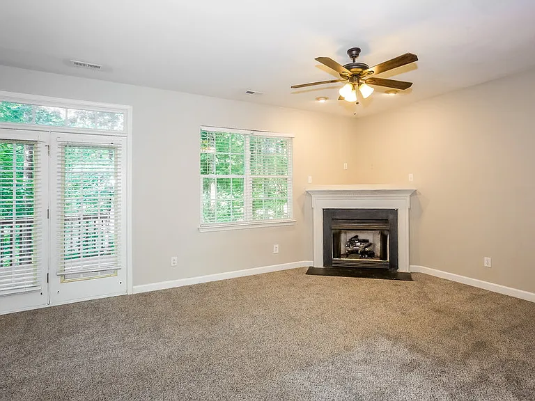 234 Kendra Dr SW — Photo 5