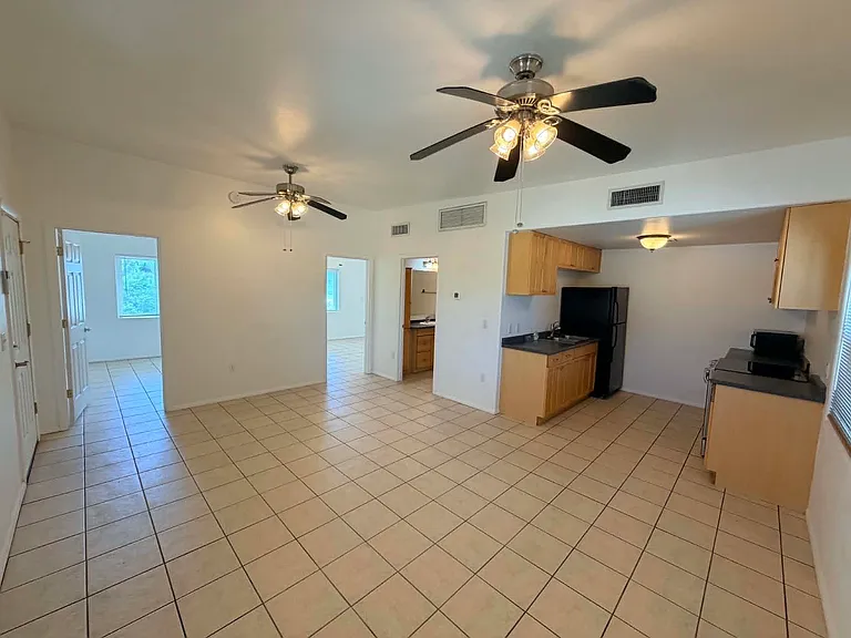 934 N Campbell Ave #3 — Photo 12