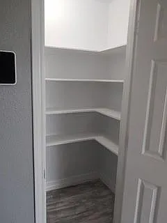 3 bed, 2.0 bath, 1619 sqft, $2,200 — Photo 3