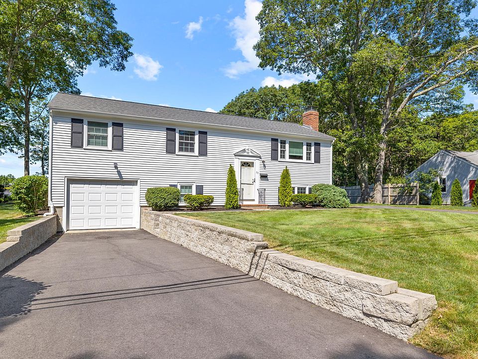 1st image of 33 Raymond Ave