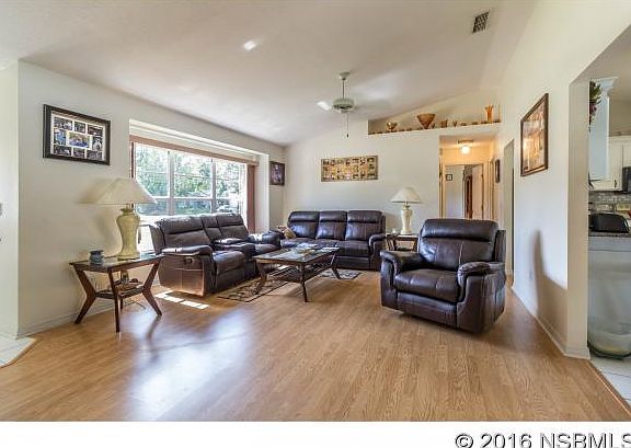 3rd image of 2529 Vista Palm Dr