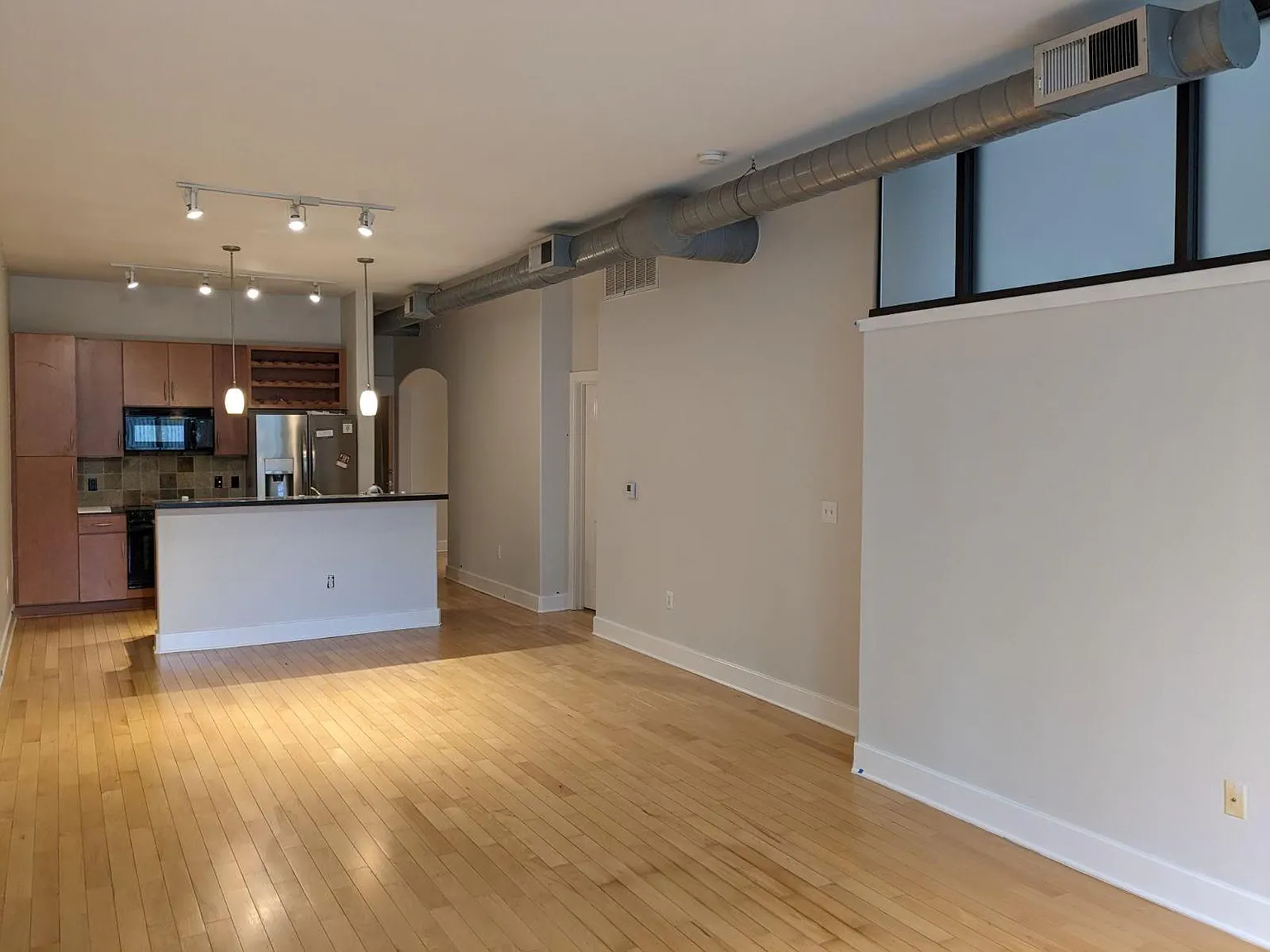 1 bed, 1.0 bath, 1093 sqft, $2,000 — Photo 4