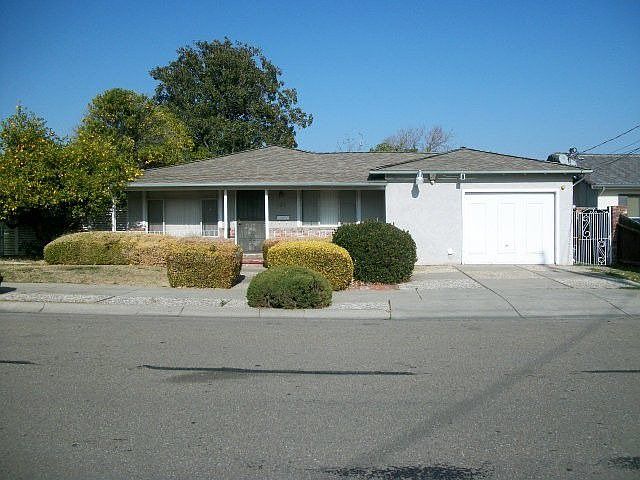 1st image of 127 El Camino Dr