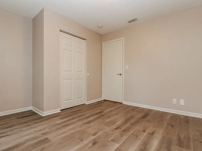 1828 Craven Dr — Photo 14