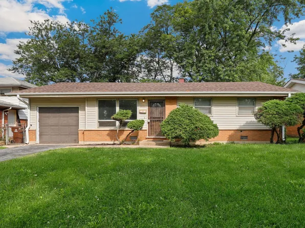 3408 Woodworth Pl, Hazel Crest, IL 60429