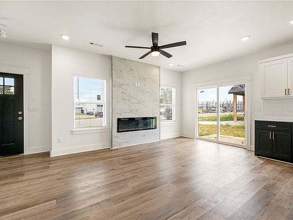 5th image of 407 S 21st St