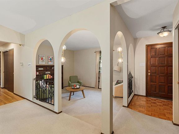 5th image of 4849 Sharlane Dr