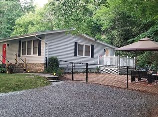 327 Sugar Hollow Rd, Fairview, NC 28730