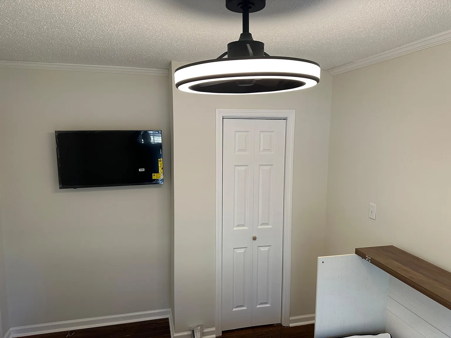 4 bed, 3.0 bath, 1750 sqft, $706 — Photo 2