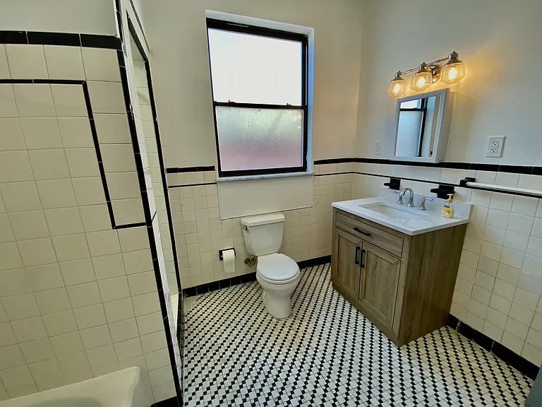 2532 S Broad St #2 — Photo 12