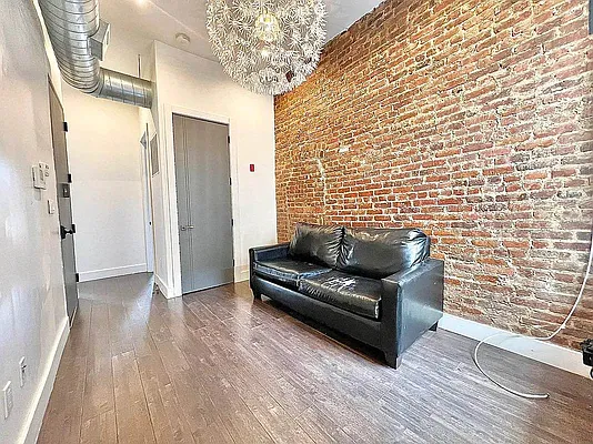 Rented by Doorway NYC, LLC | media 19