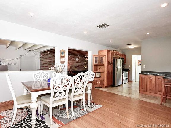 3rd image of 1165 NE 135th St