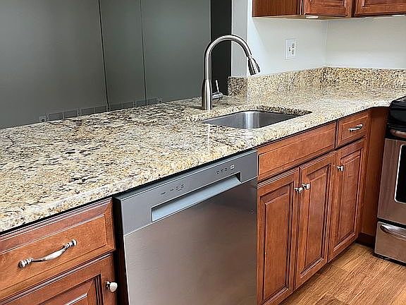 4th image of 2407-A Sedgefield Dr
