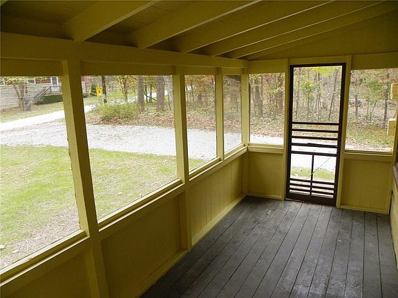 2nd image of 169 Dogwood Ln