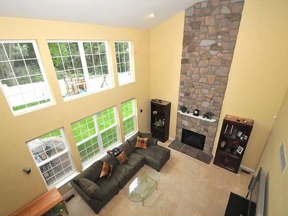 Soaring 2 Sty Family Rm