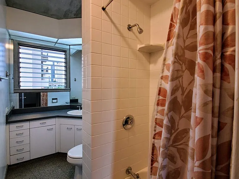 2118 Kuhio Ave #603 — Photo 9