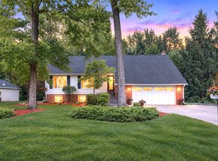 4788 Woodland Rd, Jackson, MI 49203