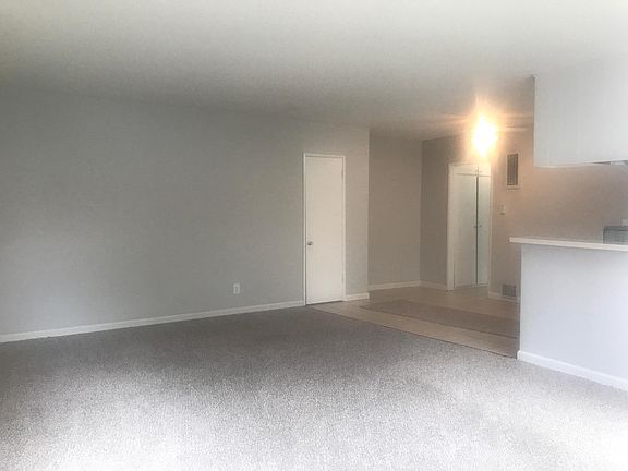 2nd image of 20437 Cohasset St APT 8