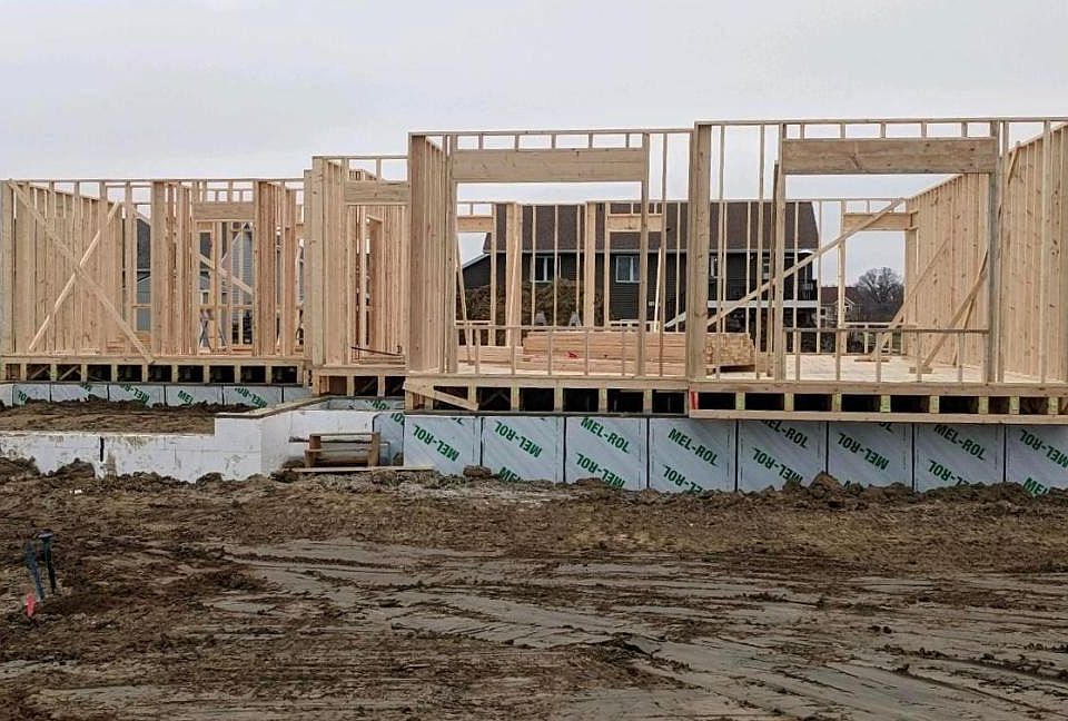 2nd image of 2590 Stony Creek Dr
