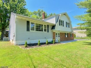 1027 Preakness Ave, Wayne, NJ 07470