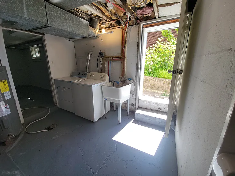 3412 Monroe St — Photo 11