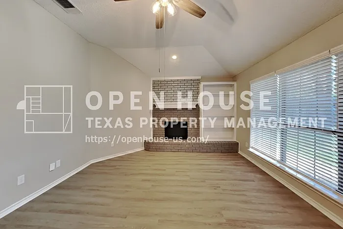 1228 Windy Meadows Dr — Photo 4