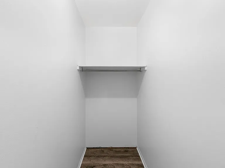220 Park St — Photo 12