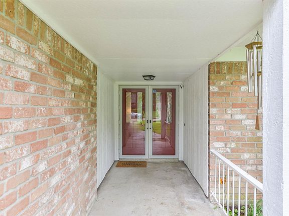 3rd image of 2051 Aspen Glade Dr