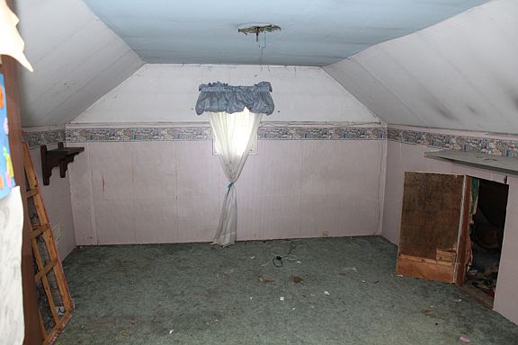 3rd image of 315 W Main St