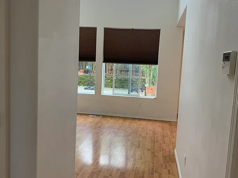 SW Roshak Rd — Photo 13
