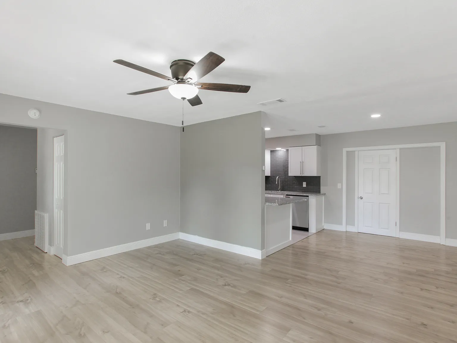 2 bed, 1146 sqft, $2,150 — Photo 4