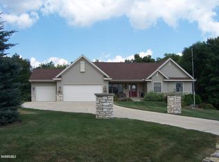 3-449R Deerfield Ct, Lanark, IL 61046