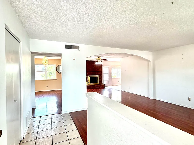 12205 Brentwood Hills Blvd NE — Photo 4