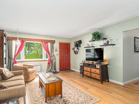 4th image of 4 S Willow Way