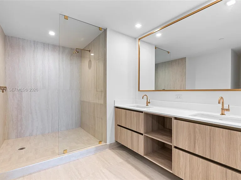 77 SE 5th St #3702 — Photo 19
