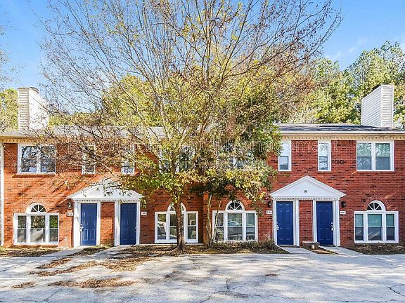 4th image of 1303 Sweet Pine Dr