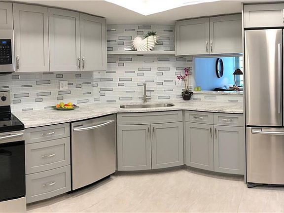 2nd image of 7400 Sun Island Dr APT 208