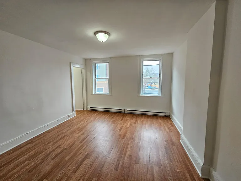 26 Stiles St #8 — Photo 4