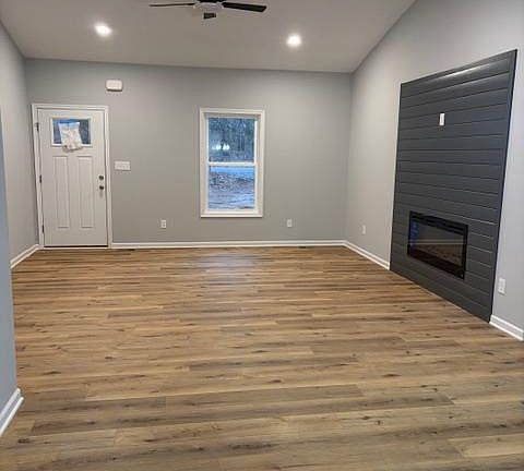 5th image of 5461 Bear Creek Rd